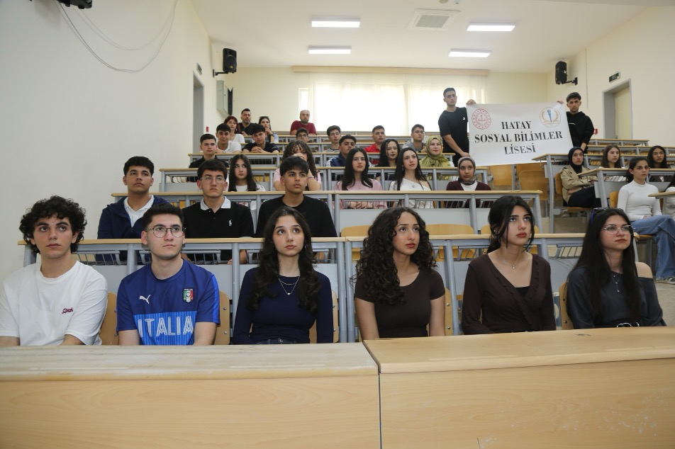 Hatay Sosyal Bilimler Lisesi Öğrencilerden Fakültemize Ziyaret