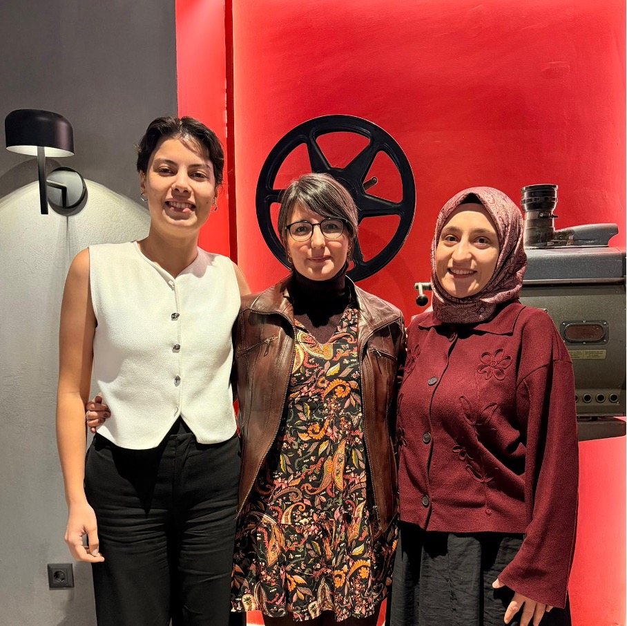 Özge Deniz Özker’in Yönetmenliğini Yaptığı “Heraion Teikhos’un Kadınları” Belgeseli İstanbul’da Gösterime Girdi.