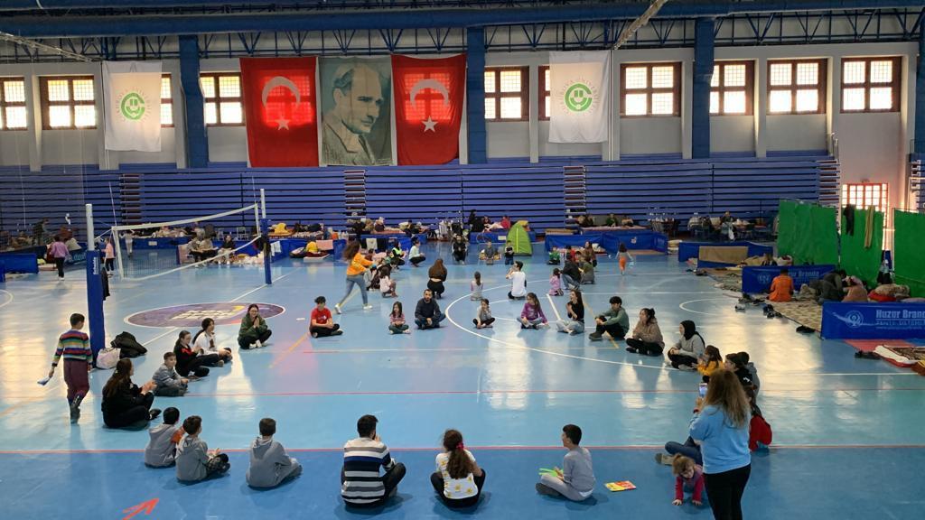 Rektörümüz Prof. Dr. Meryem Tuncel'den Depremden Etkilenen Misafirlerimize Ziyaret