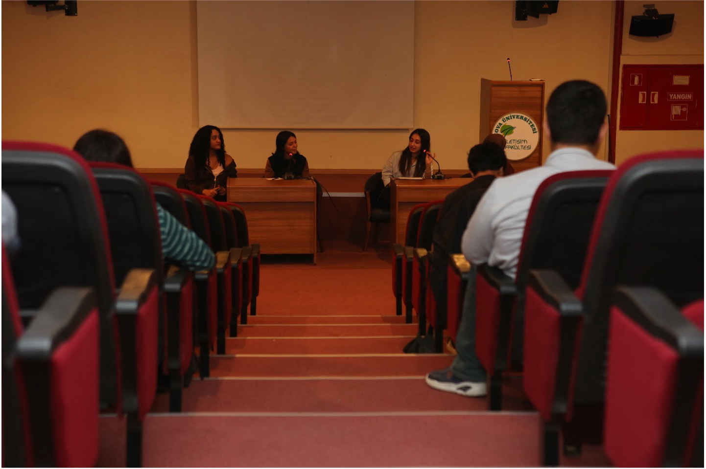 Oryantasyon Programı Dekan-Öğrenci Söyleşisiyle Tamamlandı