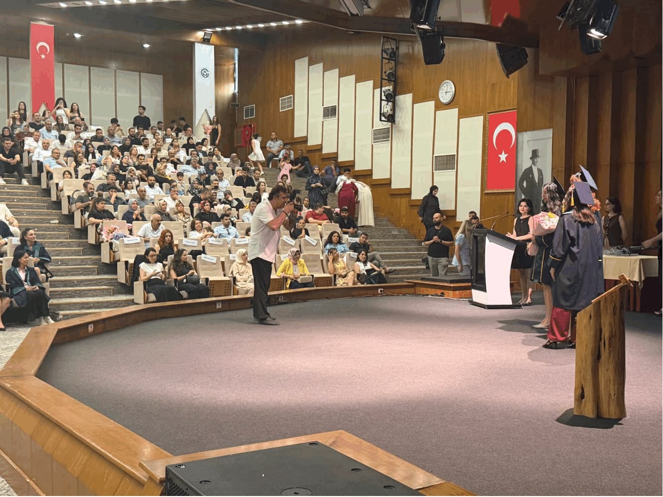 Çukurova Üniversitesi Mezuniyet Törenleri Profesyonel Ekiple Geleceğe Taşındı